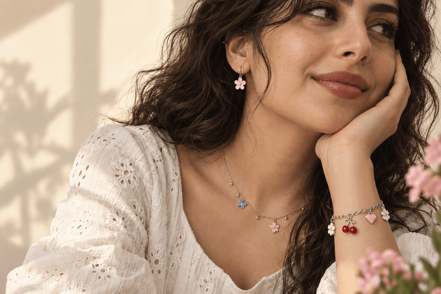 لحظه‌ای آرام با اکسسوری‌های ظریف و رنگی